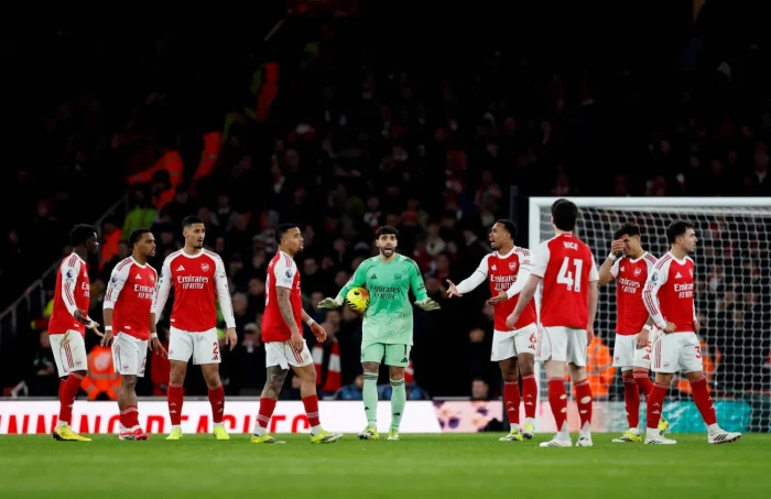 اشتداد معركة الهبوط والمنافسة علي اللقب بالدوري الإنجليزي