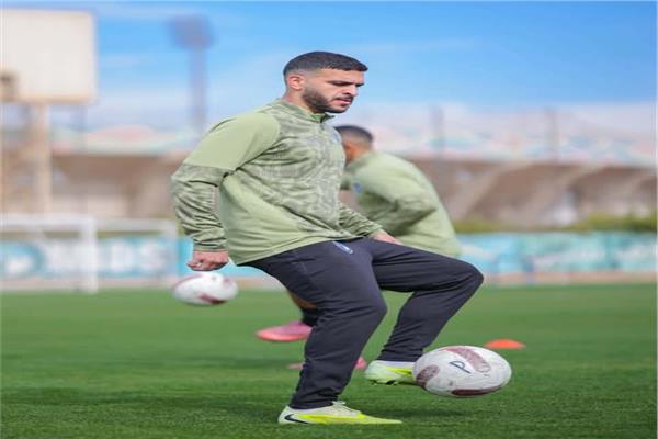 حامد حمدان يشارك في مران بيراميدز لأول مرة بعد الانضمام للفريق