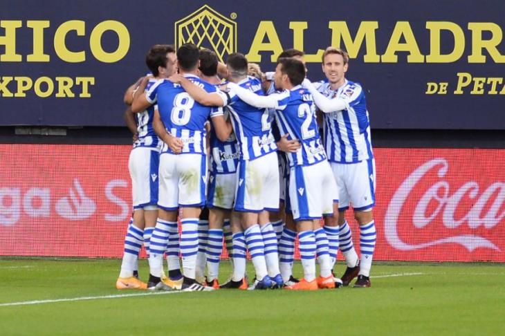 ريال سوسيداد يفوز علي برشلونة 2-1 في الدوري الإسباني
