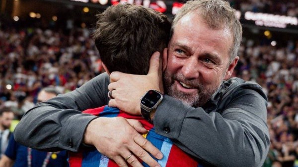 فليك يكشف سر تتويج برشلونة بالسوبر الإسباني أمام ريال مدريد