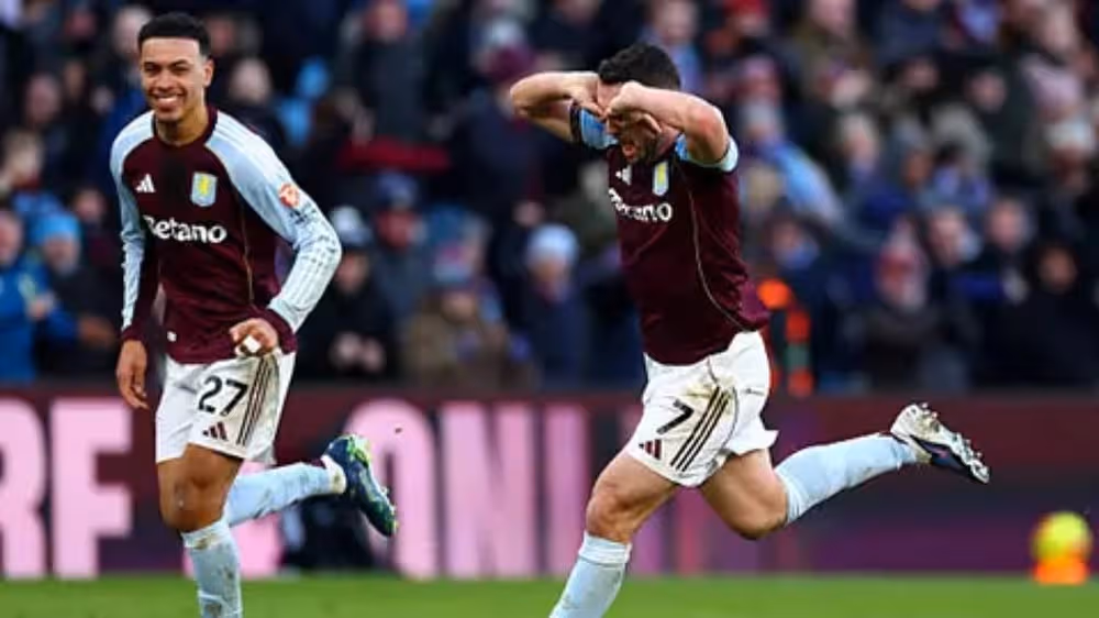 أستون فيلا يفوز على نوتنجهام 3-1 ويقفز لوصافة الدوري الإنجليزي