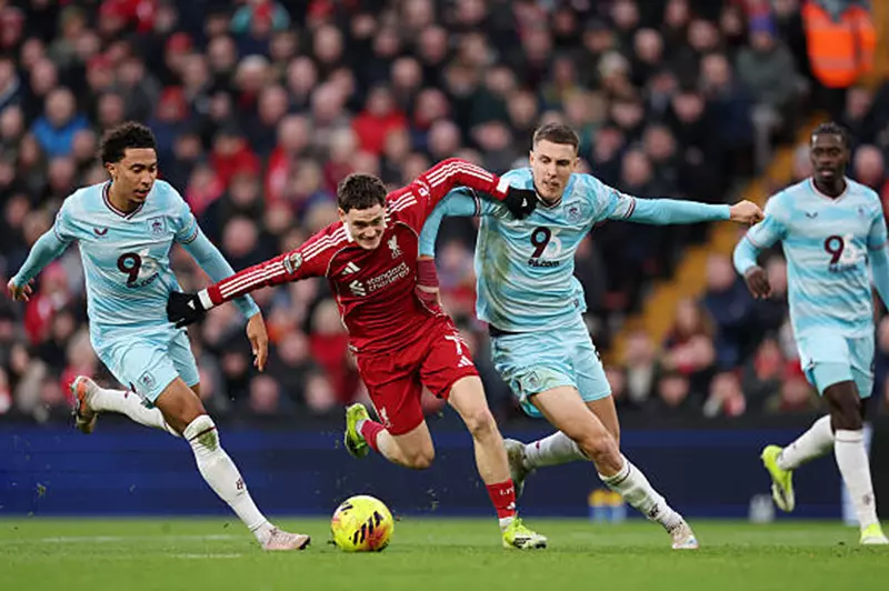 ليفربول يسقط فى فخ التعادل 1-1 أمام بيرنلى فى الدورى الإنجليزى