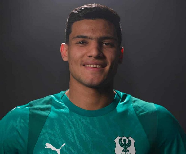 المصري يضم مصطفى العش من الأهلي رسمياً