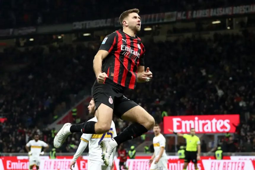ميلان يفوز علي ليتشي 1-0 في الدوري الإيطالي