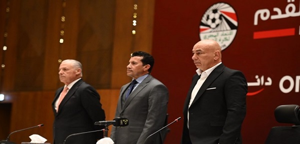 رئيس اتحاد الكرة يجدد الثقة فى حسام حسن وجهازه الفني