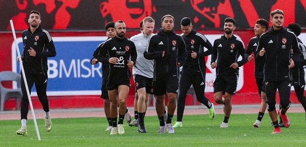 الأهلى يختتم تدريباته استعداداً لمواجهة فاركو غداً بكأس عاصمة مصر