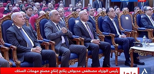 مدبولى يستعرض أعمال تطوير مصنع “سيماف” لمهمات السكك الحديدية