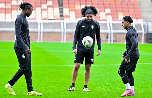 الزمالك يختتم تدريباته على برج العرب استعدادًا لمواجهة المصري