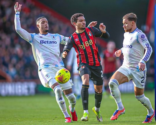 بورنموث يتعادل مع أستون فيلا 1-1 في الدوري الإنجليزي
