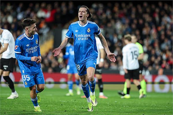 ريال مدريد يفوز علي فالنسيا 2-1 في الدوري الإسباني