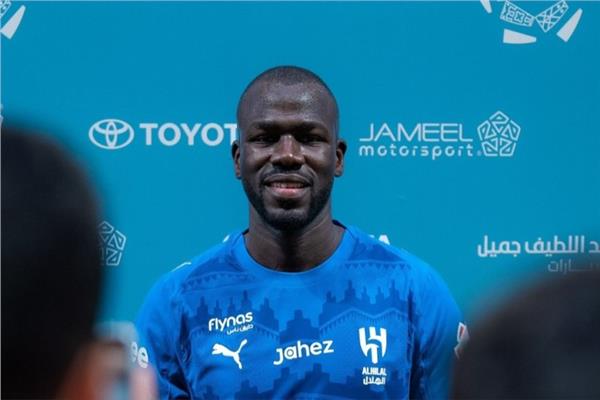 الهلال السعودي يجدد عقد كوليبالي لمدة موسم واحد