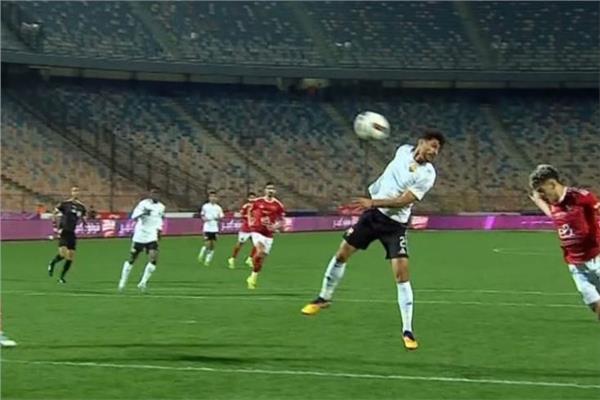 الأهلي يتقدم على الجونة 1-0 في الشوط الأول