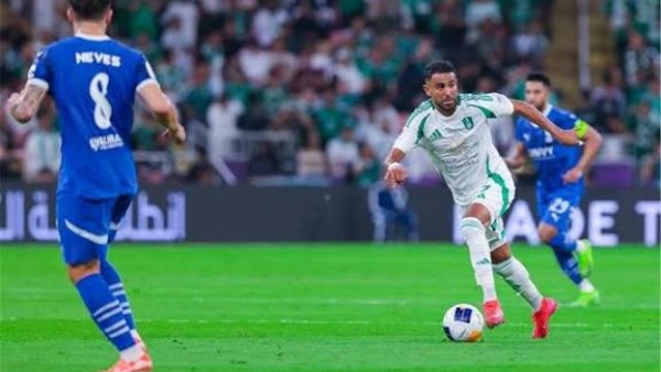 الهلال يتعادل مع الأهلي سلبياً ويحافظ على صدارة الدوري السعودي
