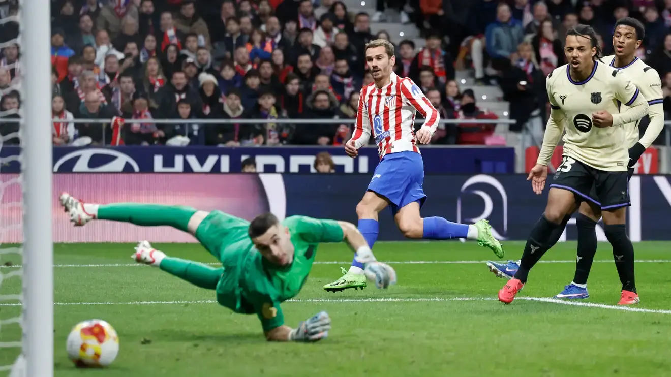 أتلتيكو مدريد يكتسح برشلونة 4-0 ويضع قدماً في نهائي كأس إسبانيا