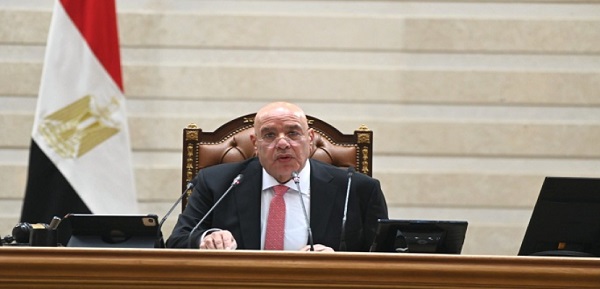 رئيس مجلس النواب يتلو أسماء الوزراء الجدد ويعلن موافقة المجلس على إقرار التعديل الوزارى