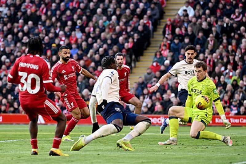 ليفربول يفوز علي وست هام 5-2 في الدوري الإنجليزي