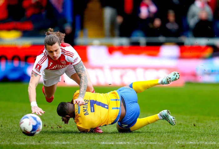 آرسنال يفوز علي مانسفيلد 2-1 في كأس الاتحاد الإنجليزي