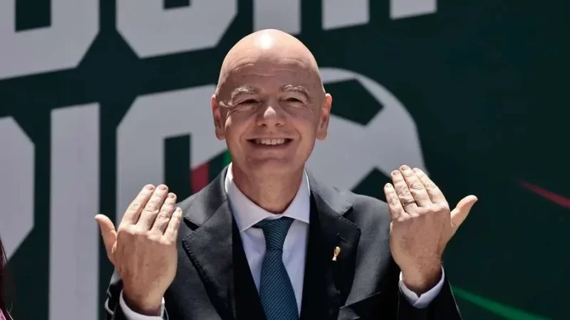 رئيس الفيفا: إيران ستخوض مباريات المونديال في أمريكا كما هو مُقرّر