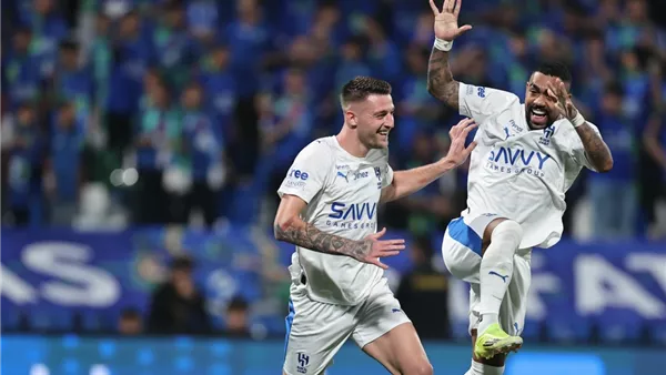 الهلال يفوز على الفتح 1-0 ويضمن وصافة الدوري