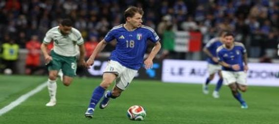إيطاليا تهزم أيرلندا الشمالية 2-0 وتبلغ نهائي الملحق الأوروبي