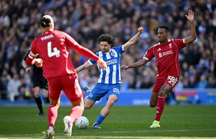 برايتون يفوز على ليفربول 2-1 في الدوري الإنجليزي