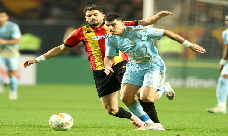 التعادل السلبي يحسم الشوط الأول بين الأهلي والترجي