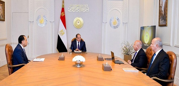 الرئيس السيسى يؤكد ضرورة الانتهاء من تنفيذ كافة مشروعات وزارة النقل وفق الجداول الزمنية المحددة