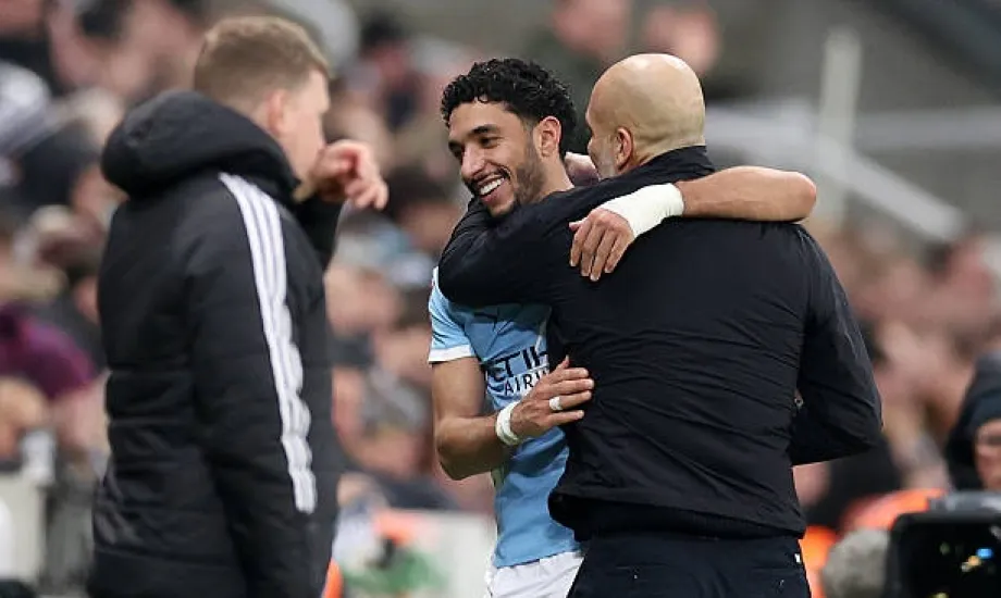 جوارديولا يشيد بمرموش بعد ثنائيته في شباك نيوكاسل