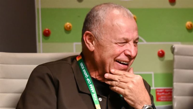 الأهلي يطالب هاني أبوريدة بالاعتذار بعد تصريحات أوسكار رويز