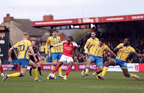 أرسنال يودع كأس الاتحاد الإنجليزي