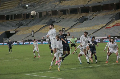 الزمالك يكتسح المصري 4-1 ويبتعد بصدارة الدوري