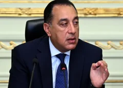 مدبولي: مد مواعيد غلق المحلات حتى الساعة 11 لنهاية أبريل الجاري