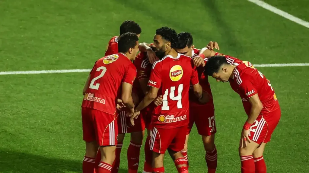 ماذا يحتاج الأهلى للتتويج بلقب الدورى؟