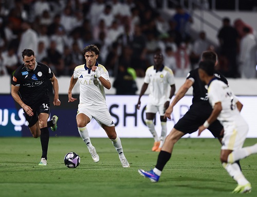 النصر يفوز علي الشباب 4-2 ويعزز صدارته للدوري السعودي